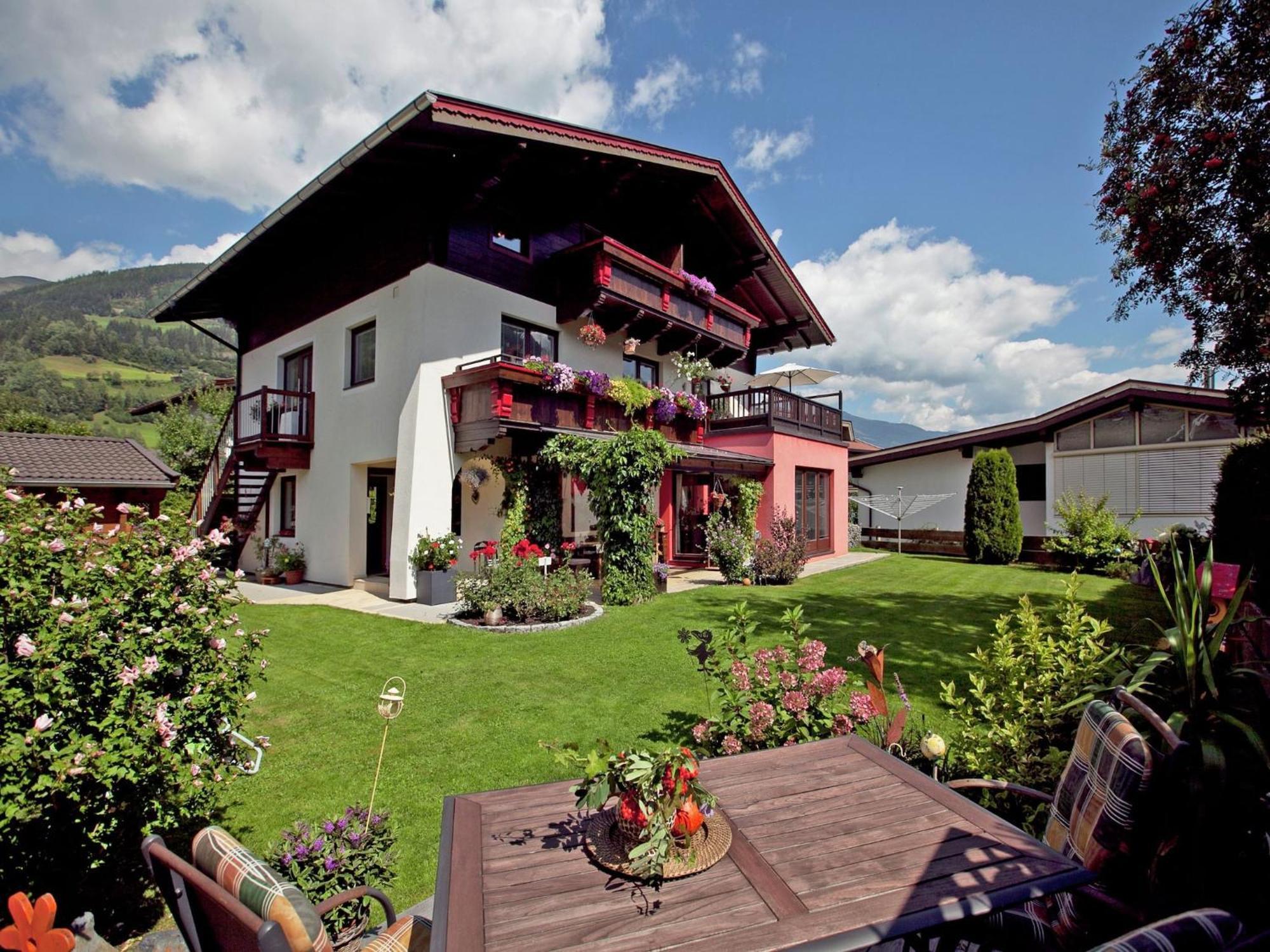 Apartment In Bramberg Am Wildkogel With Balcony Buitenkant foto